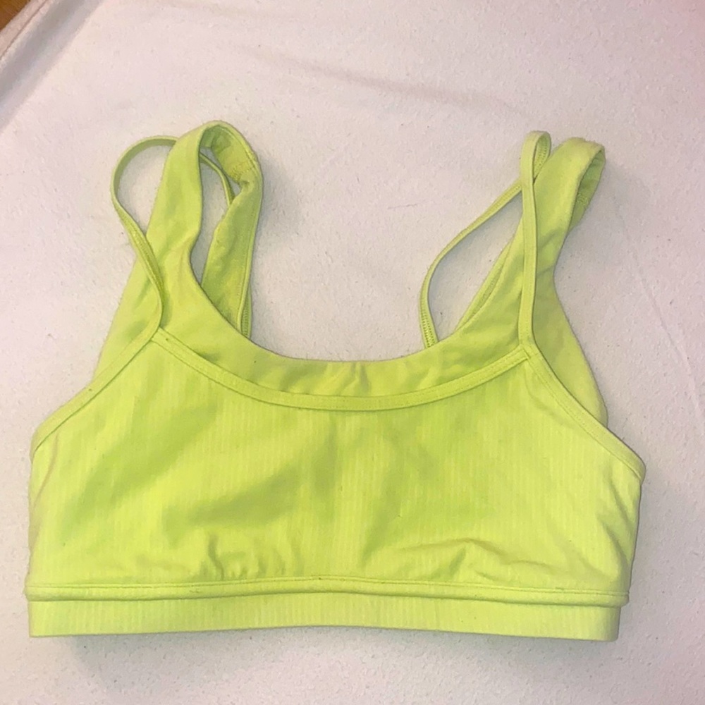 Lululemon sports bra